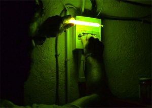 Battery-free, emergency lighting in the event of a power failure