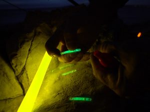 Cyalume glowing float for fishing