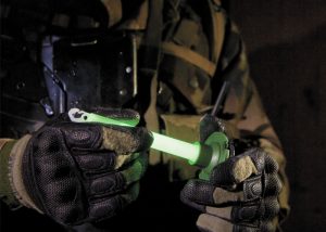 bâton lumineux militaire sur base magnétique aimantée