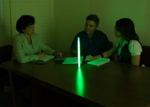 lumière d'appoint avec tube lumineux vert cyalume